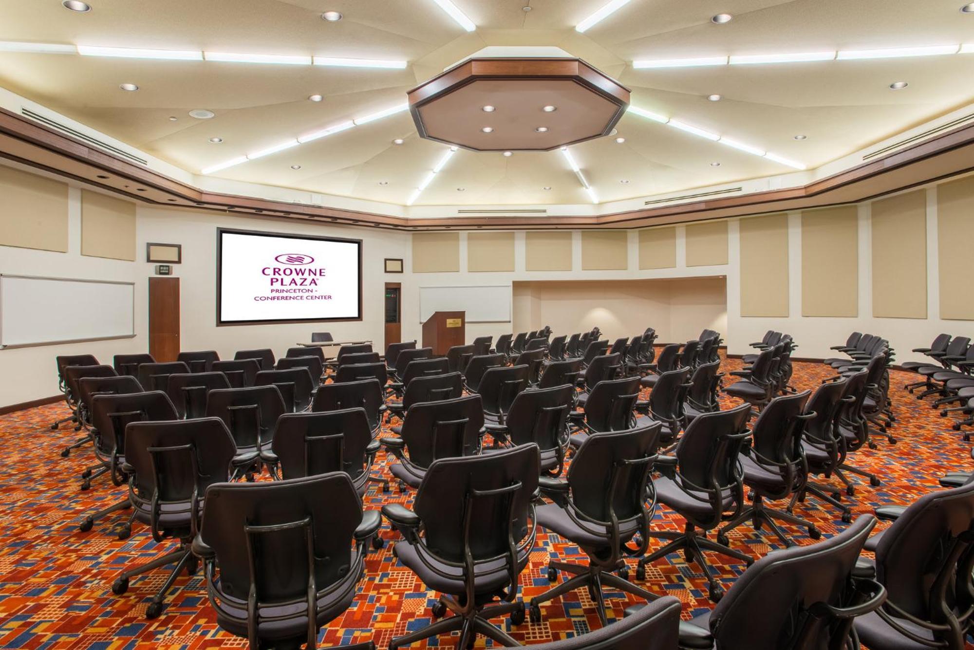 Crowne Plaza Princeton - Conference Center By Ihg Exterior photo