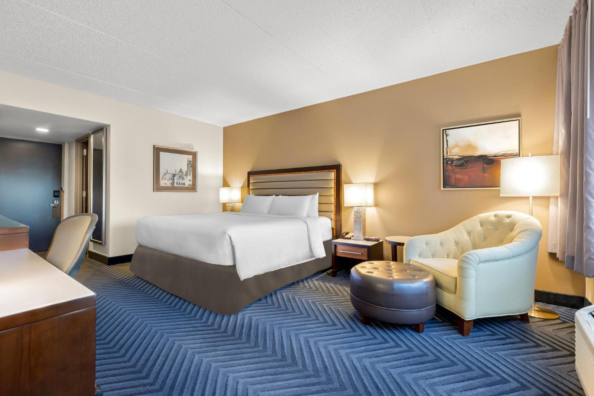 Crowne Plaza Princeton - Conference Center By Ihg Exterior photo