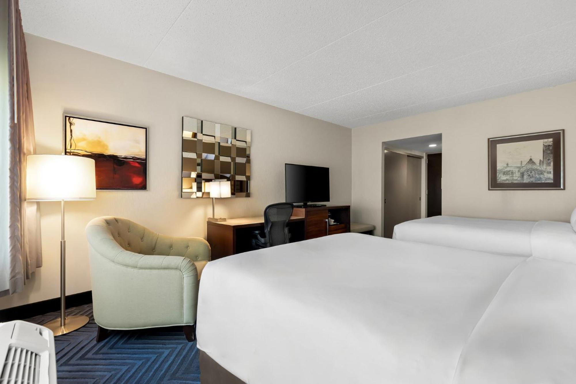Crowne Plaza Princeton - Conference Center By Ihg Exterior photo